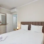 Ξενοδοχείο με διαμερίσματα Bellicity Complex Ράβντα