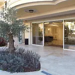 Bellicity Complex Ξενοδοχείο με διαμερίσματα Ράβντα
