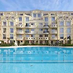 Ξενοδοχείο με διαμερίσματα Bellicity Complex