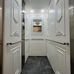 Bellicity Apart 4*