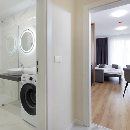 Bellicity Complex 4*