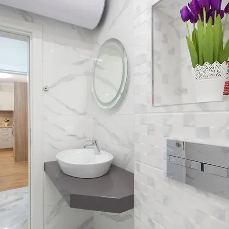 Bellicity Complex 4*