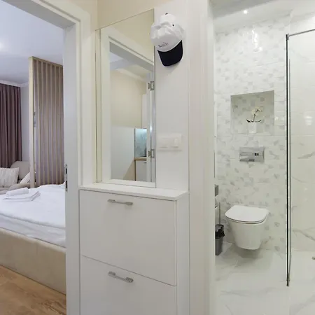 Bellicity Complex 4*