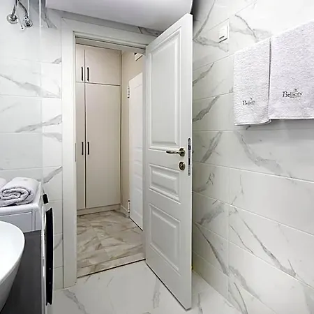 Bellicity Complex 4*