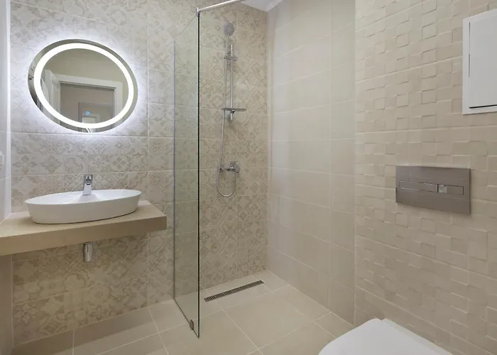 Bellicity Complex 4*